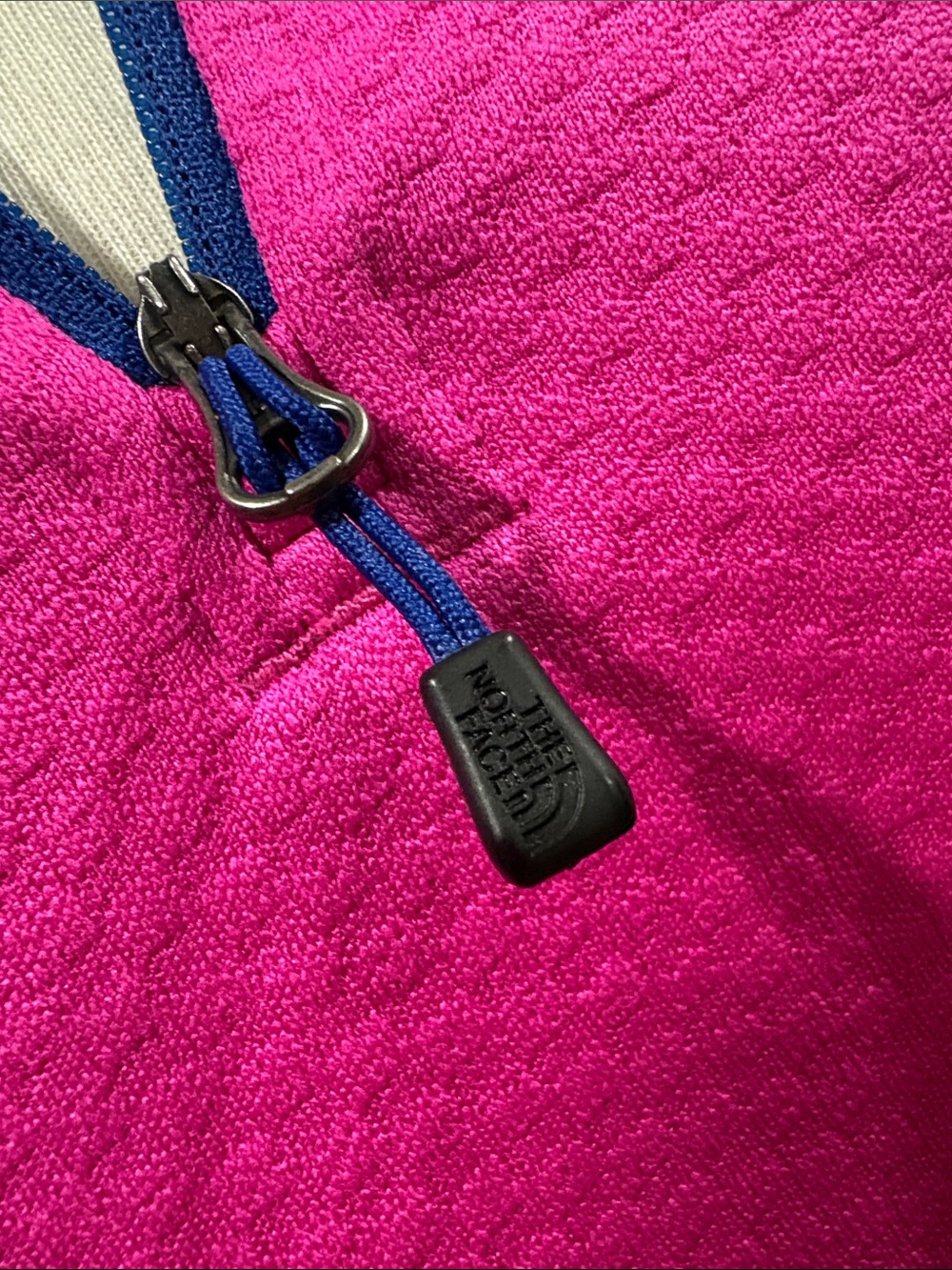 North Face 1/4 Zip Pullover - Picture 7 of 10